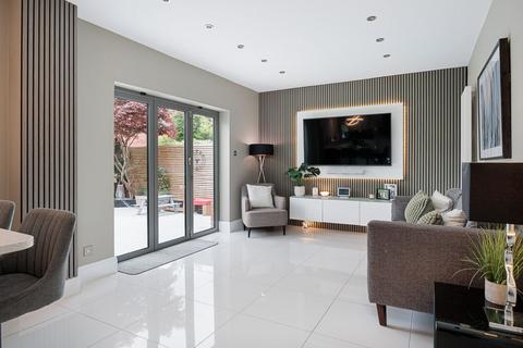 27 Astor Drive, Warrington, WA4 3DS