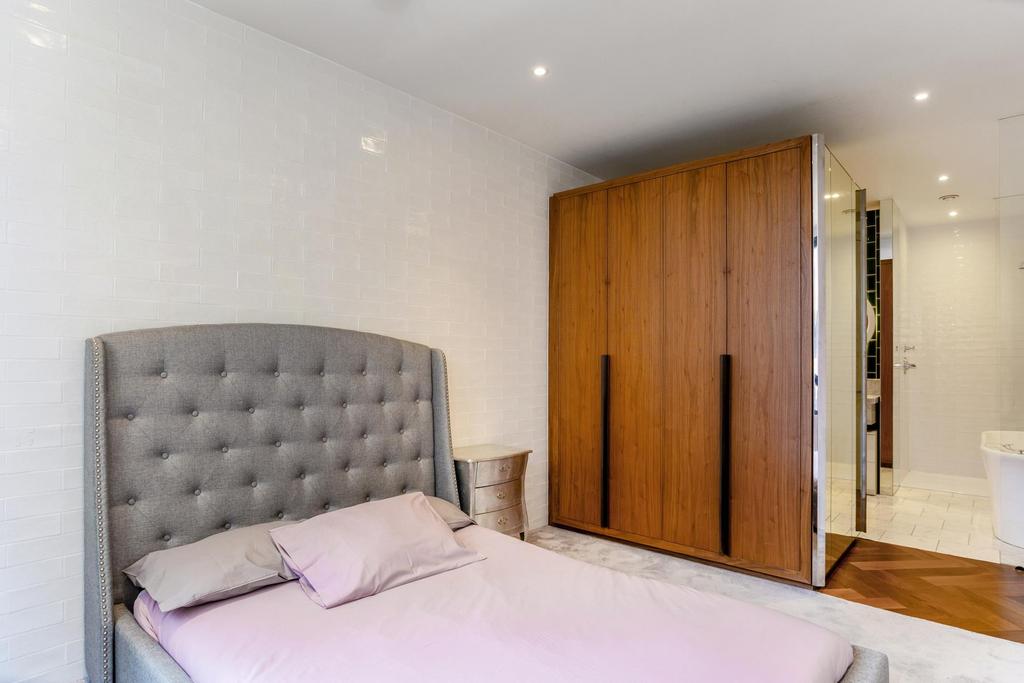 Apartment in London - More