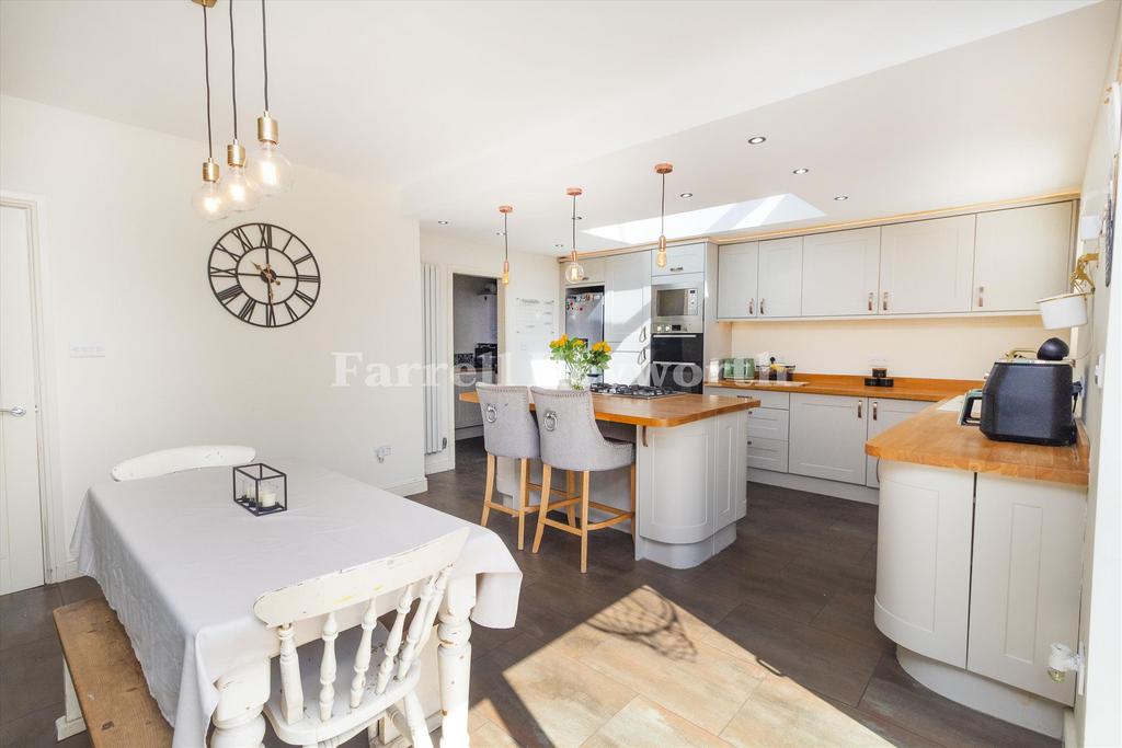 Kitchen Diner 5