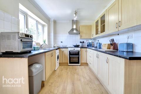 5 Ivy Road, Thorne, Doncaster, DN8 4HP