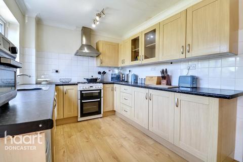 5 Ivy Road, Thorne, Doncaster, DN8 4HP