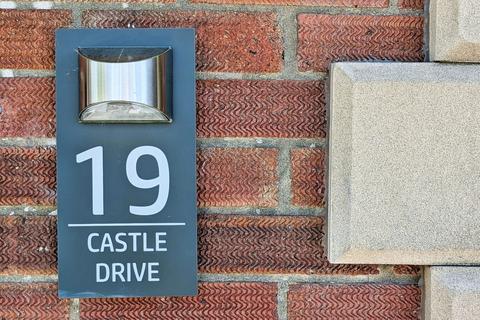 19 Castle Drive, Neath, SA11 3UY
