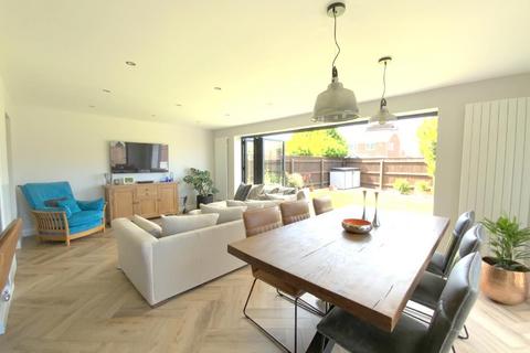 6 Brampton Way, Cleethorpes, DN35 9PW