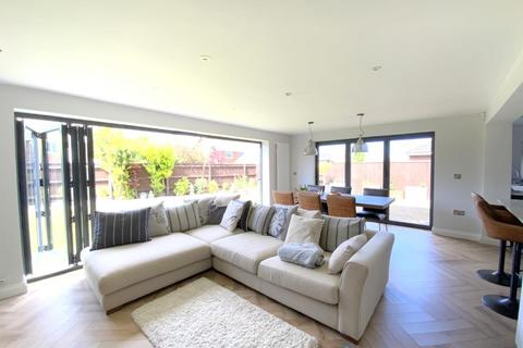 6 Brampton Way, Cleethorpes, DN35 9PW