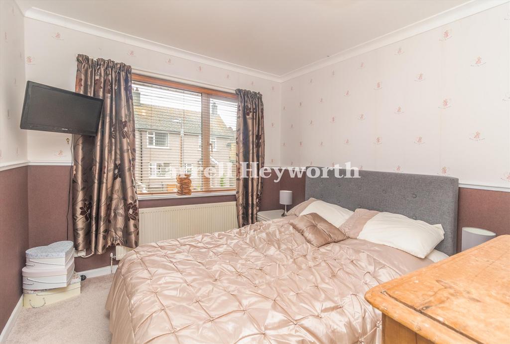 Bedroom 3 image 2