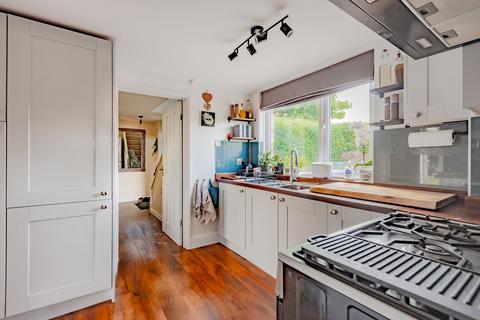 18 New Causeway, Reigate, RH2 7PE