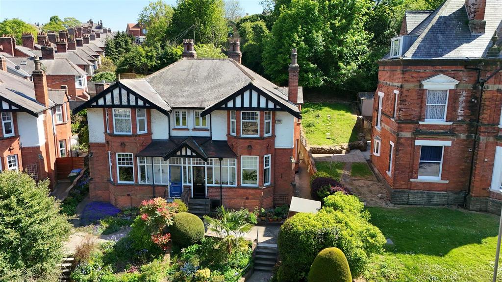 Valley Road, Scarborough YO11 3 bed house for sale - £265,000
