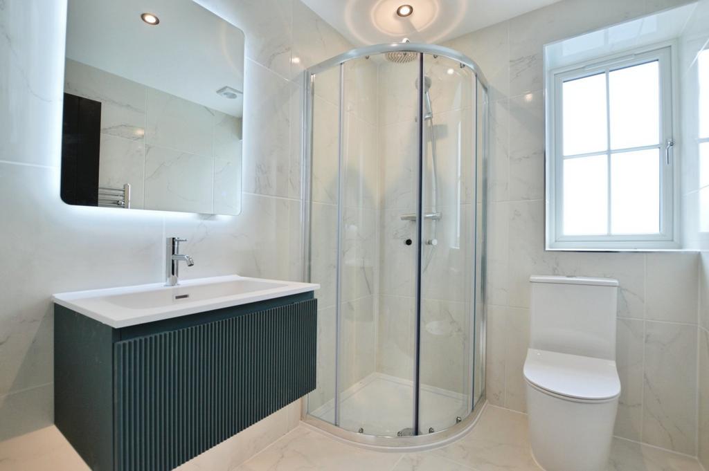 Bedroom 2 En-Suite