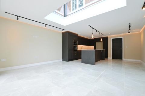 3 bedroom terraced house for sale, The Rise, Andover Road, Winchester, Hampshire, SO22
