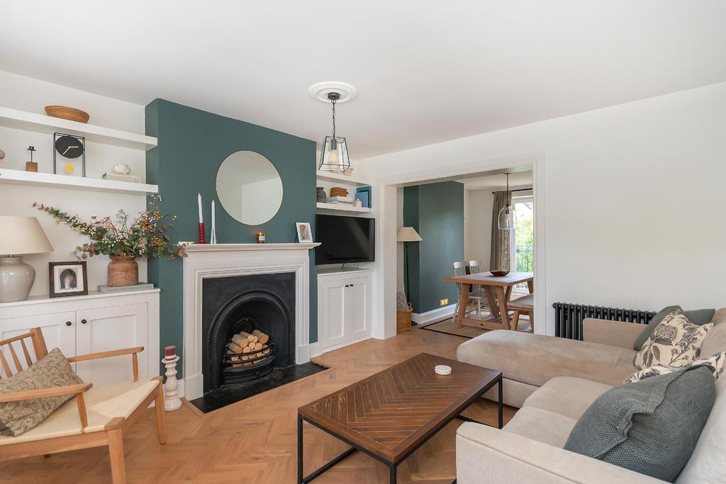 1 B0 R8 WE - Living Room D.jpg
