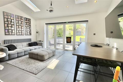 128 Ennisdale Drive, Wirral, CH48 9UB