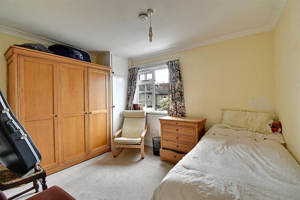 Bedroom 2 1.jpg