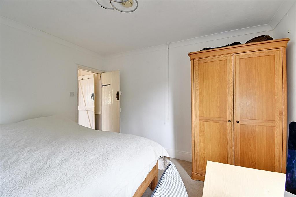 Bedroom 1 2.jpg