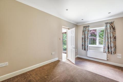41 Idbury Close, Witney, OX28 5FE