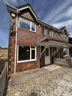 3 bedroom semi-detached house to rent, Cotswolds Crescent, Liverpool L26