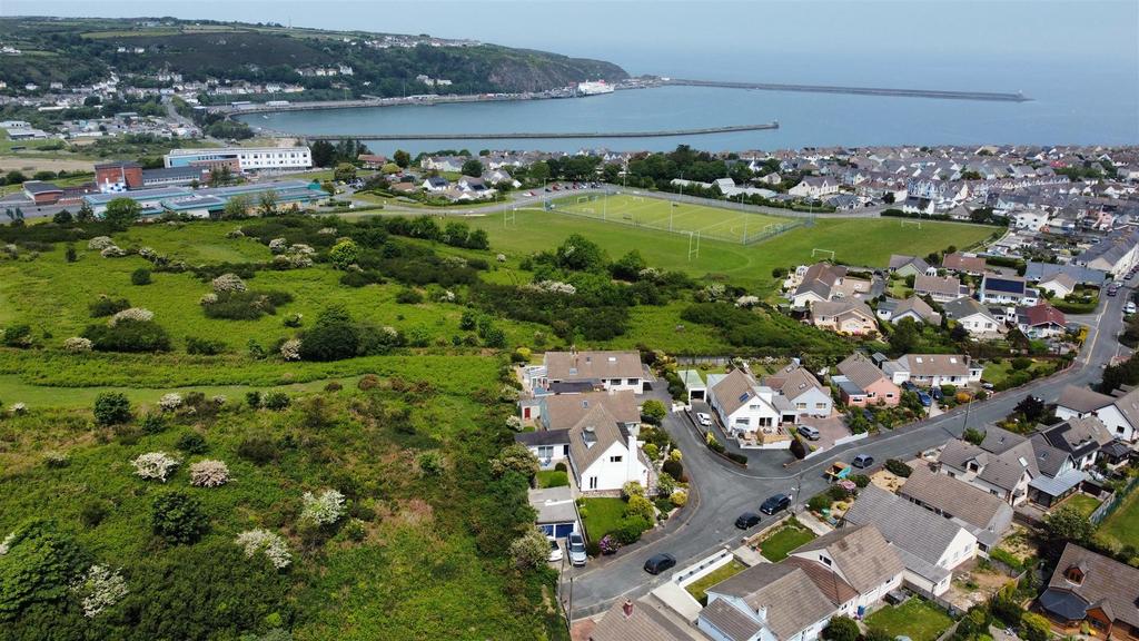 7, Pen Y Bryn Fishguard, Pembrokeshire, SA65 9 BP 1