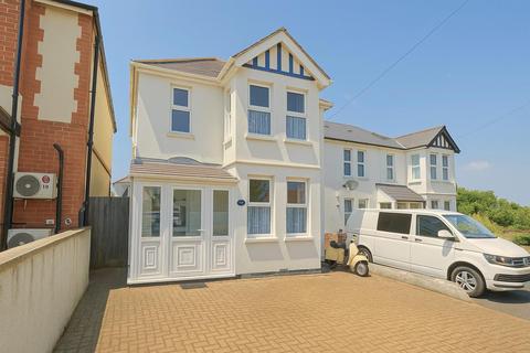 3 bedroom detached house for sale, SHORT WALK TO BEACH * SHANKLIN