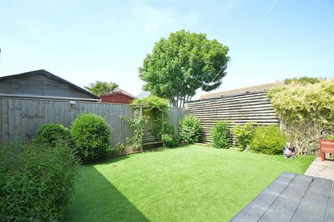 3 bedroom detached house for sale, SHORT WALK TO BEACH * SHANKLIN
