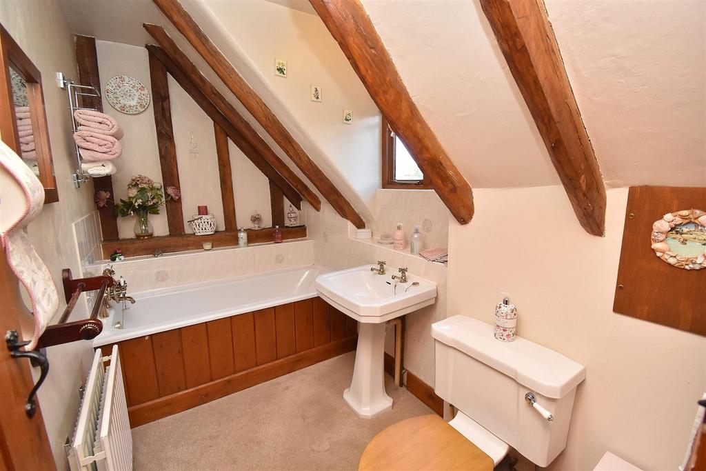 Bathroom.JPG