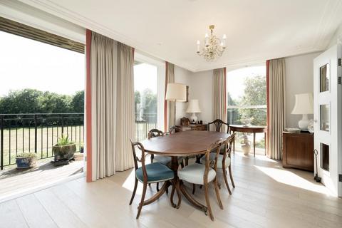 2 bedroom flat for sale, Chambers Park Hill, London, SW20