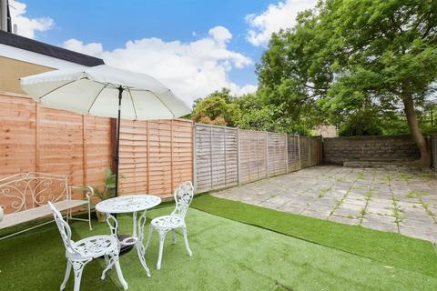 24 Waverley Road, London, E18 1HX
