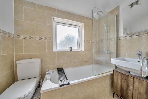 27 Eynsford Road, Greenhithe, DA9 9HB