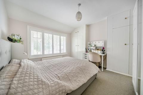 27 Eynsford Road, Greenhithe, DA9 9HB
