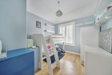 27 Eynsford Road, Greenhithe, DA9 9HB
