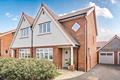 8 Cowslip Close, Shurdington, Cheltenham, GL53 0FN