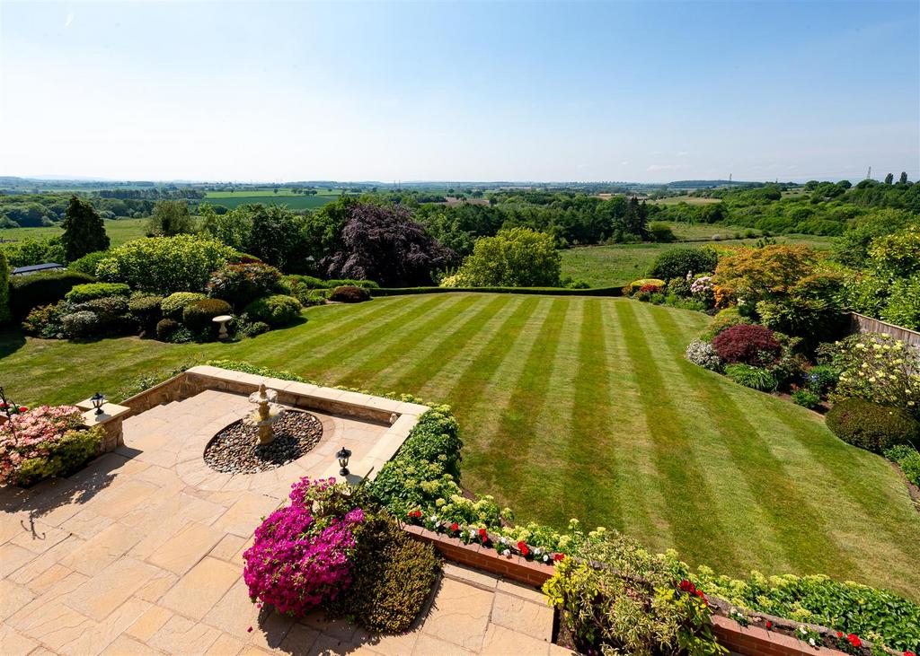 Fernfields-external-01.jpg