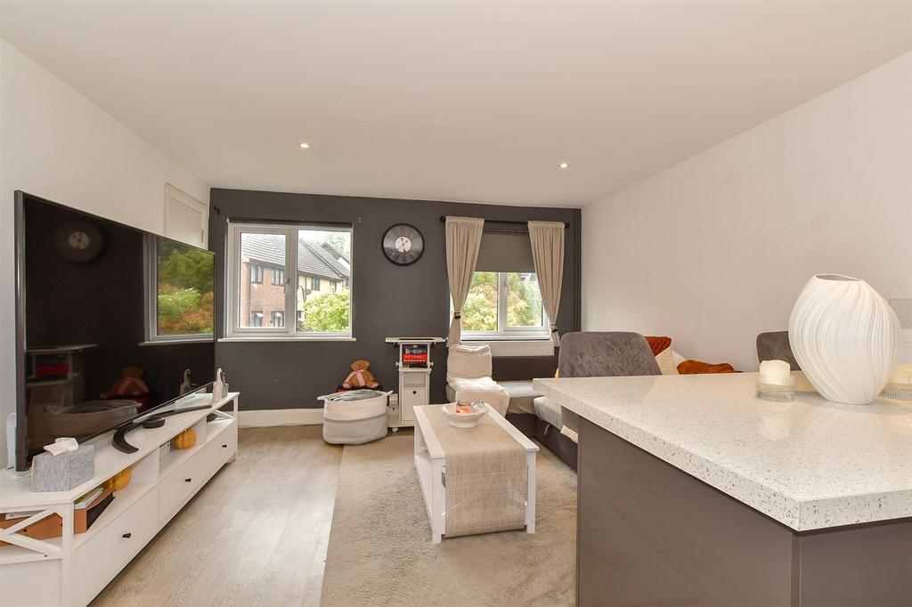 Lounge/Kitchen