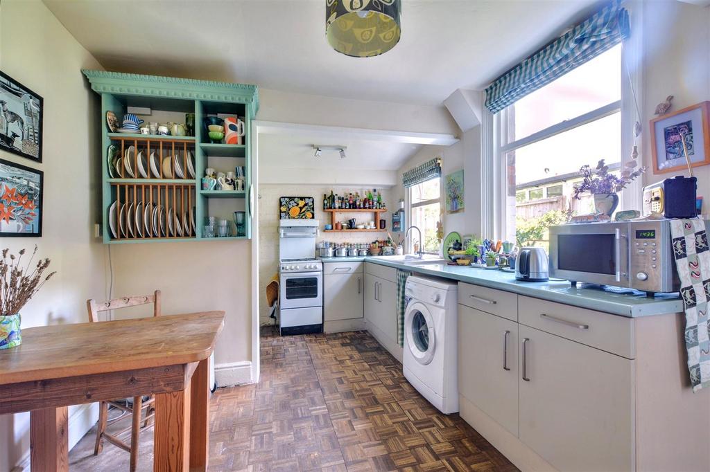 Kitchen 1.jpeg