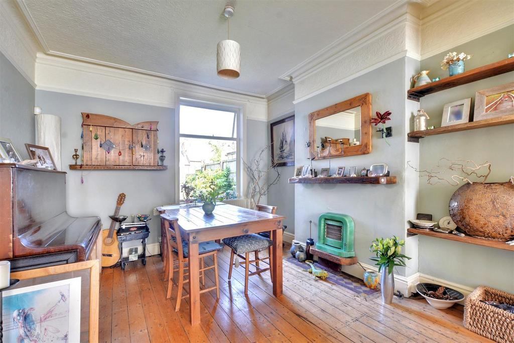 Dining Room 1.jpeg