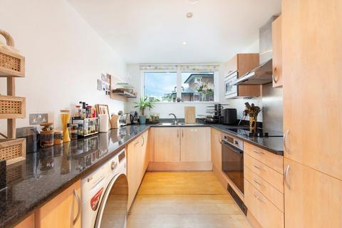 Flat 17, Larch Court Admiral Walk, London, W9 3UA
