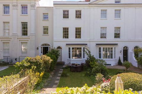10 Britannia Square, Worcester, WR1 3DG