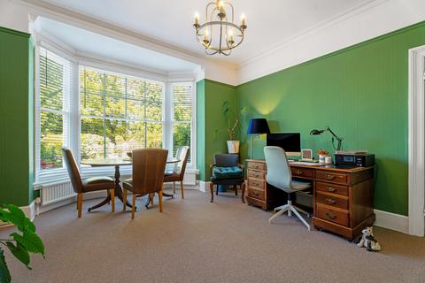 10 Britannia Square, Worcester, WR1 3DG