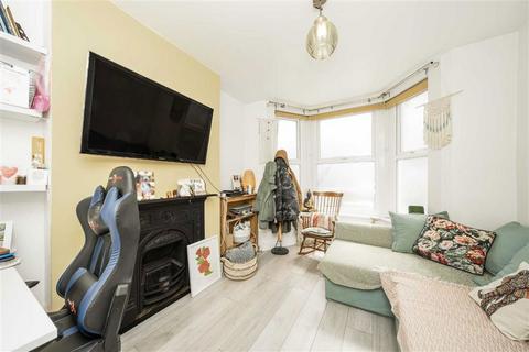 1 bedroom flat for sale, Chapter Road, London NW2