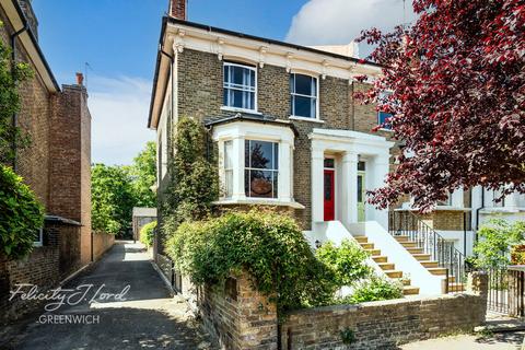 Ashmead Road, SE8