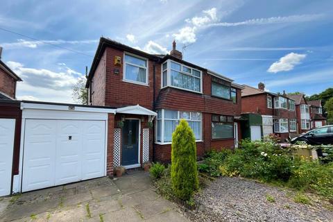 3 bedroom semi-detached house to rent, Highfield Road, Bolton BL4