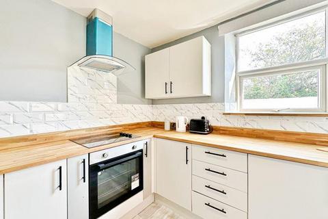 3 bedroom terraced house to rent, Romer Road, Liverpool