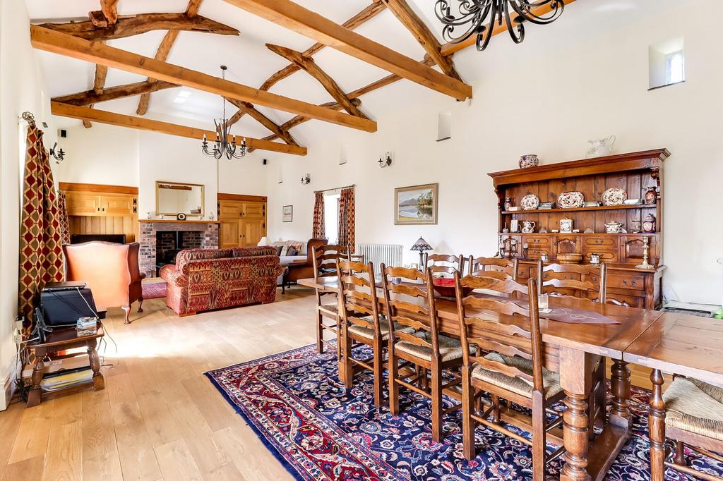 Living/Dining Room