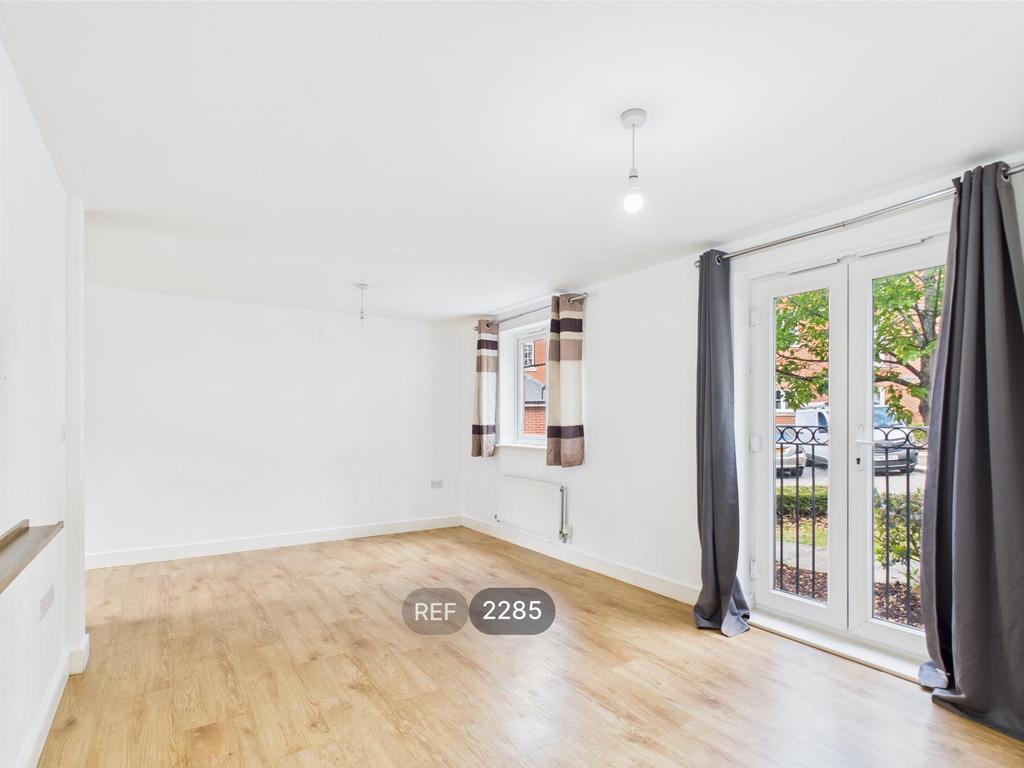Kitchen &amp; Living area