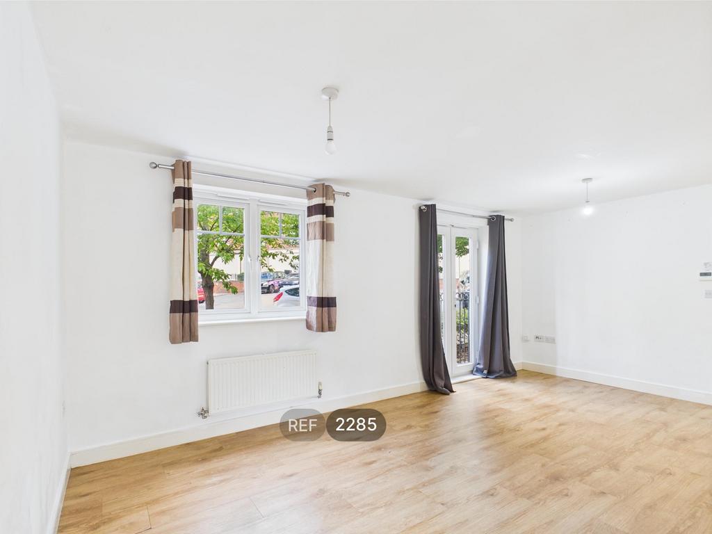 Kitchen &amp; Living area