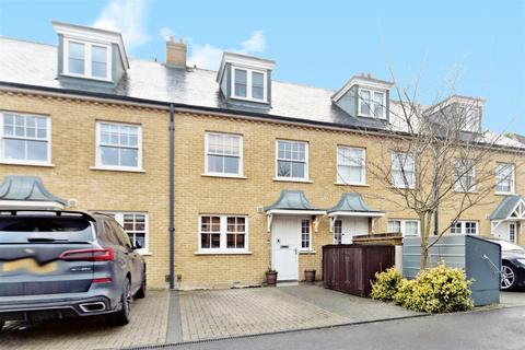 1c Pilgrim Close, Morden, SM4 6QA