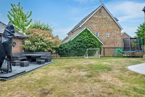 4 bedroom detached house for sale, Gibson Vale, Chelmsford CM1