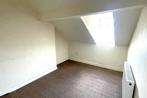 3 bedroom flat to rent, 28 Regent Road, Blackpool FY1