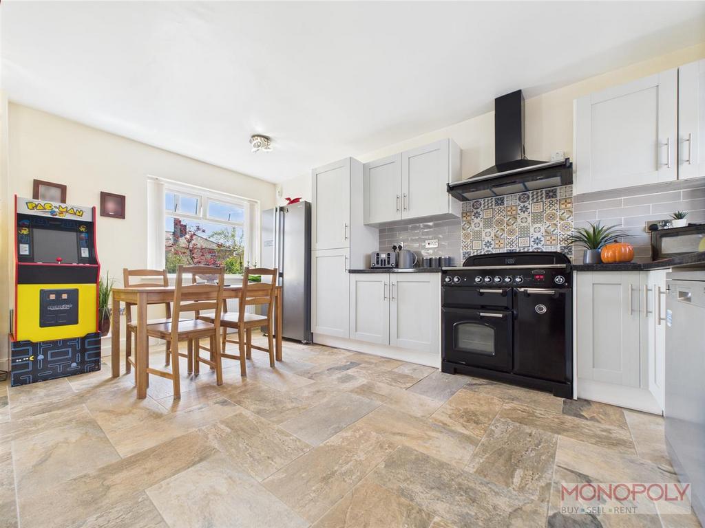 CAM03815 G0-PR0259-STILL020.jpg