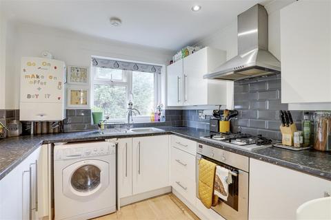 3 bedroom flat for sale, Beckett Court, Gedling NG4