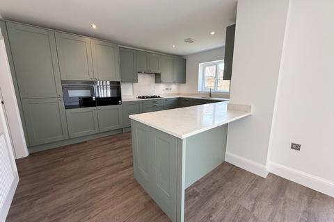 5 bedroom detached house for sale, High Street, Northampton NN5