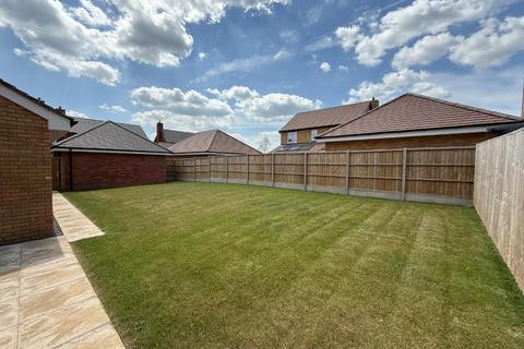 5 bedroom detached house for sale, High Street, Northampton NN5